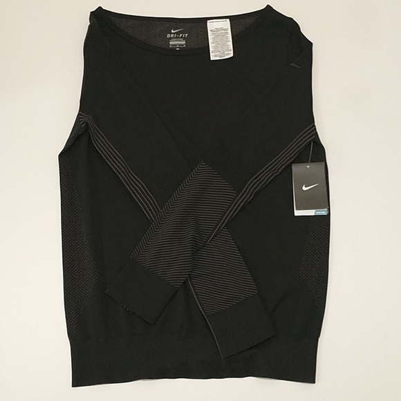 Nike Dri-fit Long sleeve Shirt - Picture 2 of 2